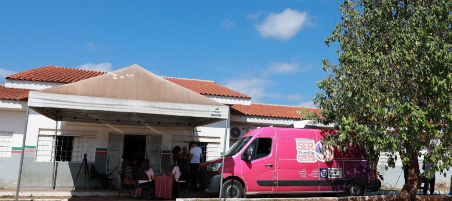 Confira a agenda de atendimentos da Van Rosa nesta semana