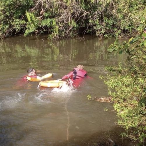 Sinop: carro cai em rio, motorista consegue sair e é resgatado em estado de choque