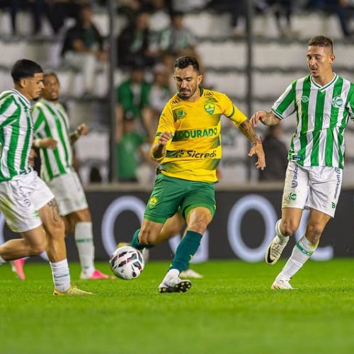 Cuiabá perde para o Juventude e segue no meio da tabela na Série B