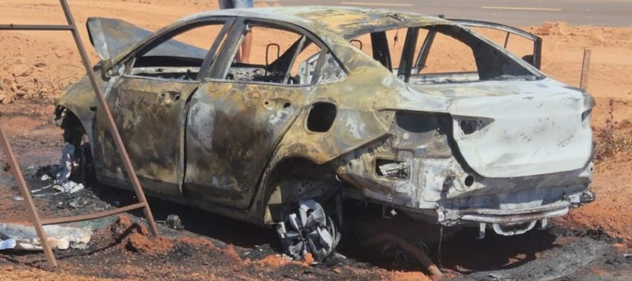 Sinop: carro pega fogo após colisão na BR-163