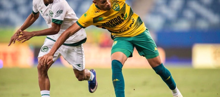 Cuiabá se recupera no 2º tempo e garante empate contra Goiás na série B