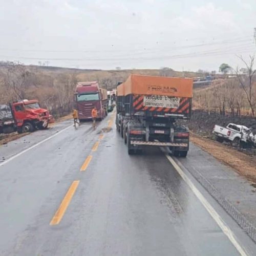 Preso caminhoneiro por causar acidente que matou jovem e criança na BR-163/364 em Jangada