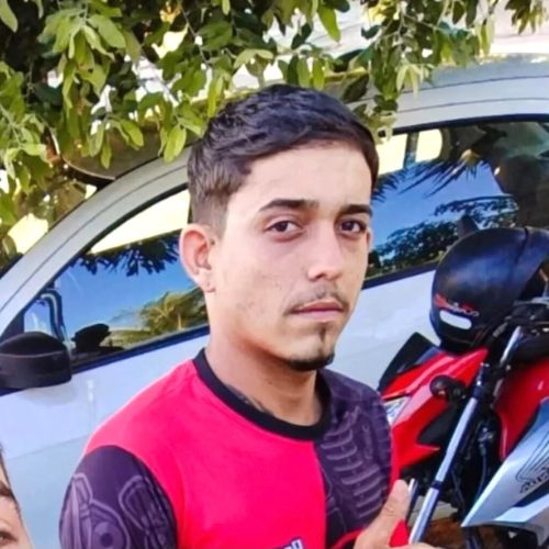 Jovem morre após bater moto contra carretinha em Sinop