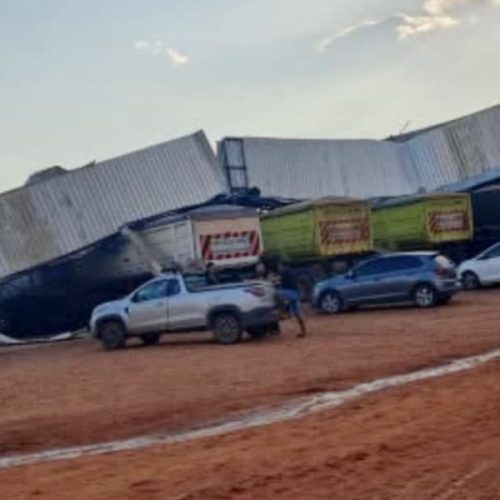 Vendaval causa estragos em casas e empresas em Matupá; prefeitura mobiliza equipe