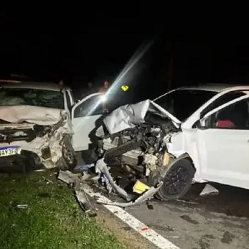 Homem de 44 anos morre após colisão frontal entre dois carros em Rondonópolis