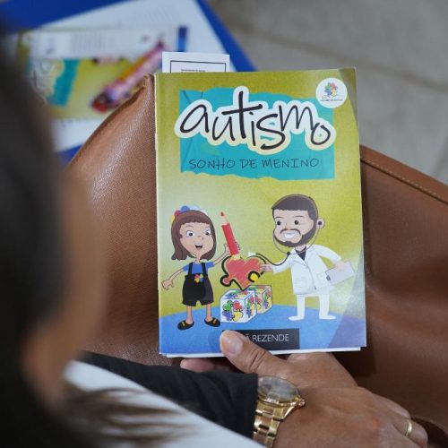 Seduc lança pós-graduação em TEA para fortalecer atendimento inclusivo na rede estadual