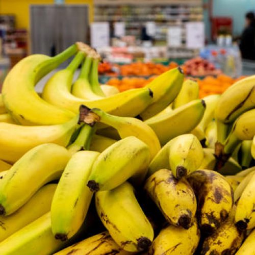 BANANA ALIADA A SAÚDE :Poderes milagrosos da banana: fruta é capaz de reduzir o colesterol e até prevenir o câncer