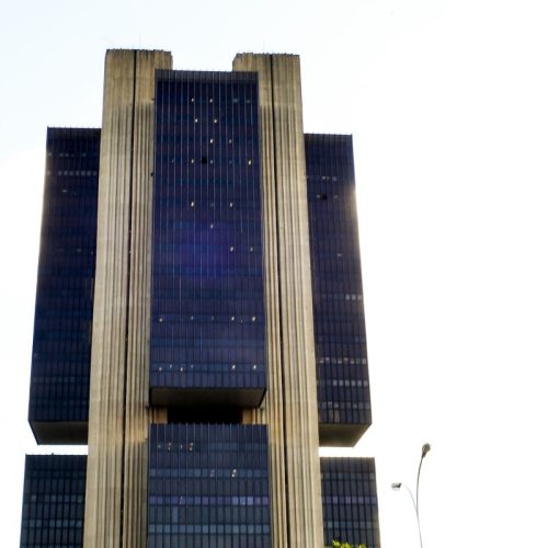 Banco Central passa a bloquear chaves Pix usadas em golpes e fraudes