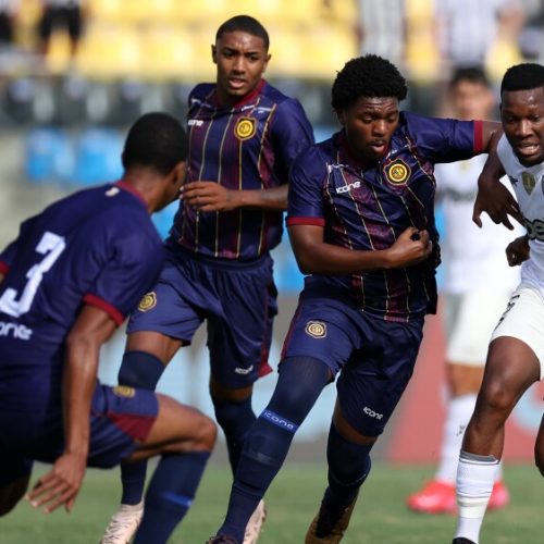Madureira derrota Botafogo alternativo e embola classificação do Carioca