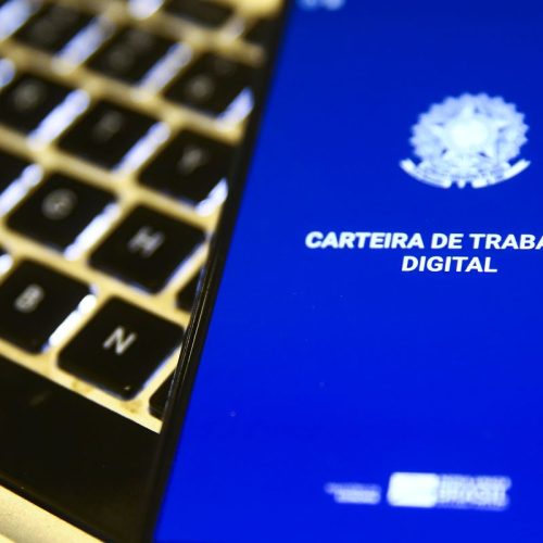 Com mercado aquecido, 53,8% não veem chance de perder emprego