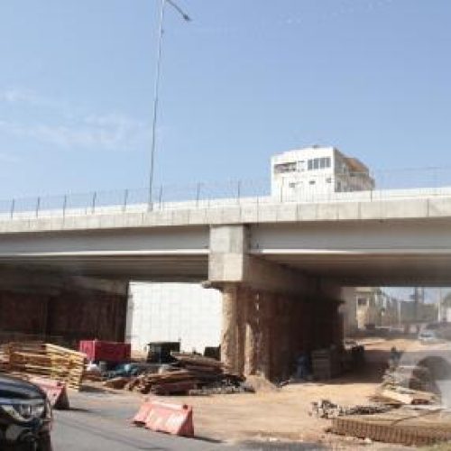 Obras avançam lentamente e ainda faltam mais de 30%