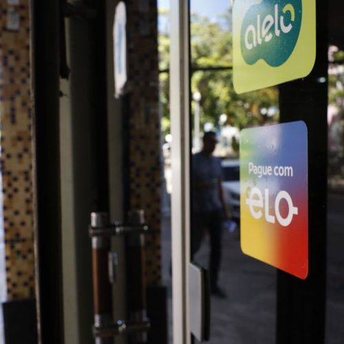 Pequenos empresários veem com expectativa mudança no vale-alimentação