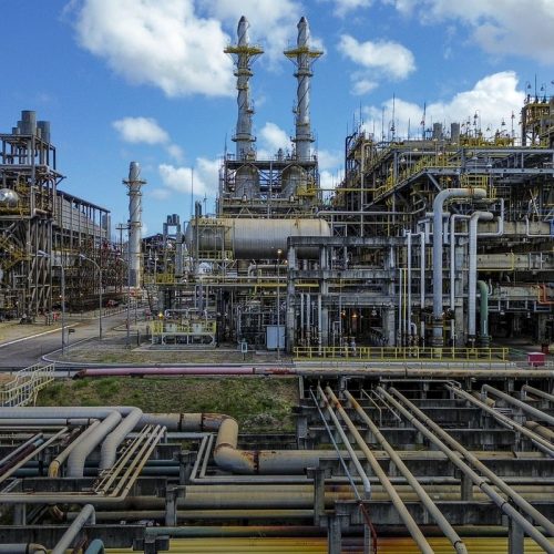 Faturamento da indústria subiu 5% em 2025, mostra CNI