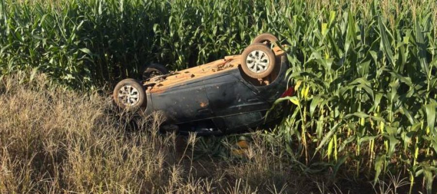 LUCAS DO RIO VERDE: Família fica ferida após capotamento na estrada da Baiana em Lucas do Rio Verde