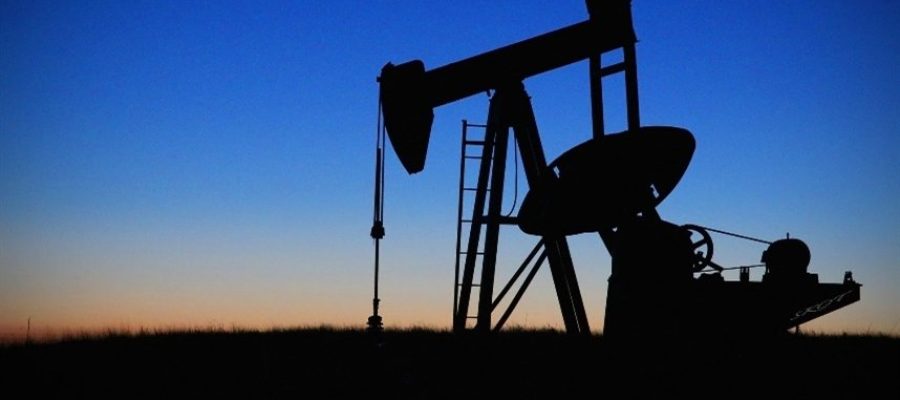 Petróleo recua com sinais de negociação