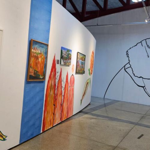 Exposição em homenagem a Osvaldina dos Santos segue em cartaz na Galeria Lava Pés