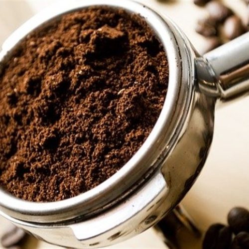 Café em queda após ganhos com tarifas