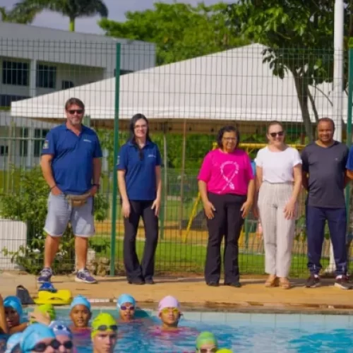 Prefeitura de Santa Rita do Trivelato conhece o projeto social “Nós Podemos Nadar” de Lucas