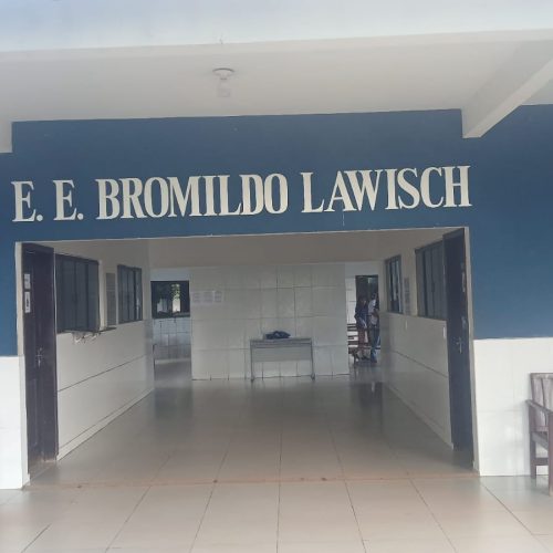Itanhangá-MT: Prefeito e vereadora tratam com Seduc-MT da transição da Escola Bromildo Lawisch para modelo cívico-militar