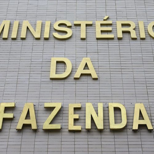 Fazenda comemora IPCA de 4,26% e projeta menor inflação do Plano Real