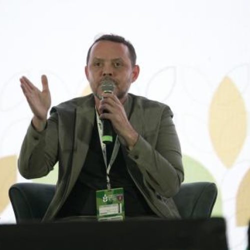 EM CONGRESSO: Presidente da Aprofir defende irrigação como solução estratégica para o futuro do agro em MT