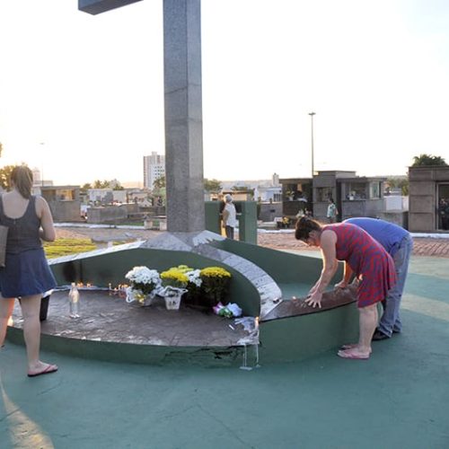 RONDONOPOLIS: Finados: Cemitérios devem receber milhares de visitantes neste domingo