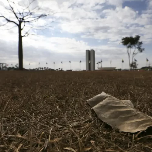 Inmet emite alerta para índices críticos de umidade relativa do ar