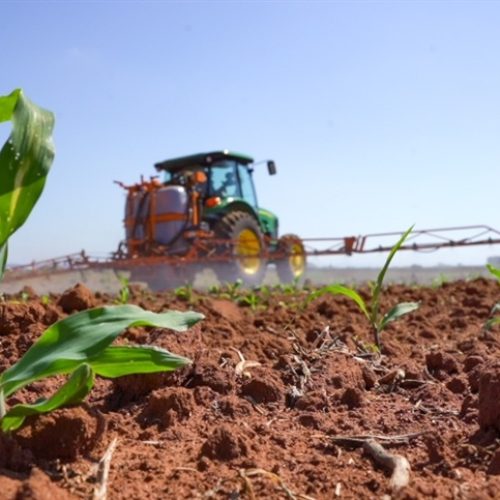 Uso de defensivos agrícolas cresce 9,2% no Brasil  