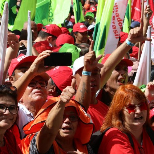 Sindicatos celebram salário mínimo e defendem melhoria em reajustes