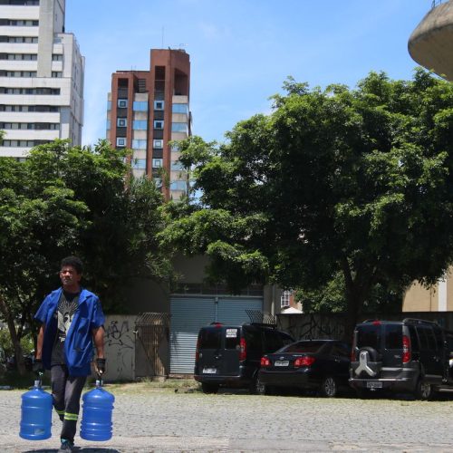 Após privatização, Sabesp registra mais receita, demissão e vazamentos Agência Brasil