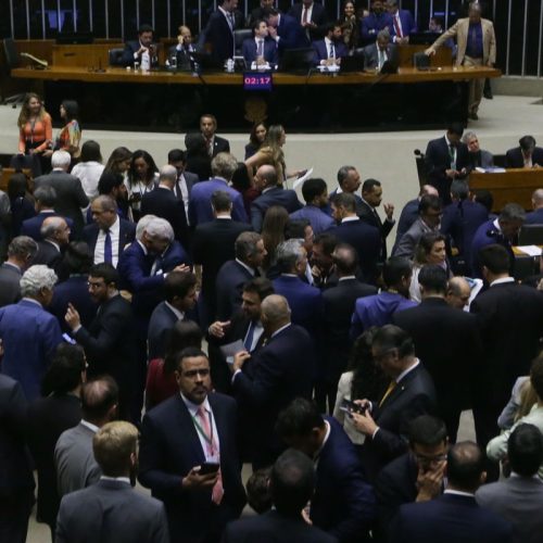 Câmara aprova isenção do IR para quem ganha até R$ 5 mil