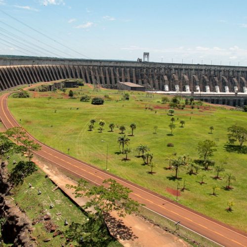 Consumo de IA no Paraguai faz Itaipu estudar construção de 2 turbinas