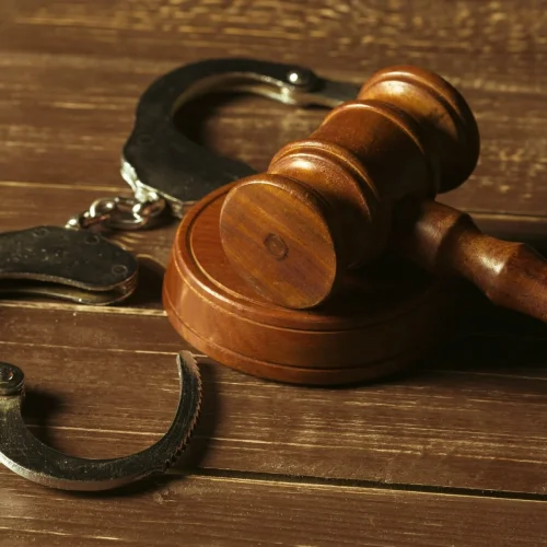 Redução da maioridade penal tem apoio de 80% dos brasileiros, aponta Datafolha
