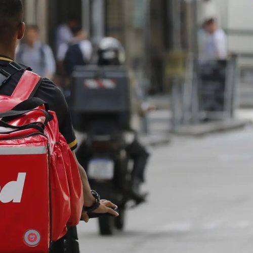 Entenda as diferenças entre trabalhador informal, MEI, autônomo e CLT