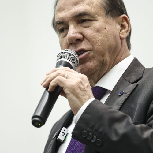 Juro alto preocupa mais que tarifaço, diz Luiz Marinho