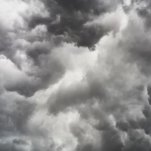 CLIMA TEMPO: Chuva não dá ‘trégua’ e previsão do tempo aponta risco de alagamentos e deslizamentos; saiba onde