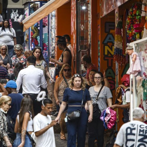 Dez estados e o DF têm menor desemprego registrado desde 2012