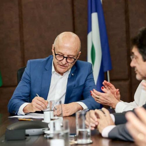 Governo de Mato Grosso firma parceria para utilizar máquinas apreendidas em desmatamentos ilegais