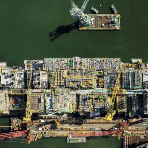 Nova plataforma chega ao pré-sal e pode aumentar produção em 20%