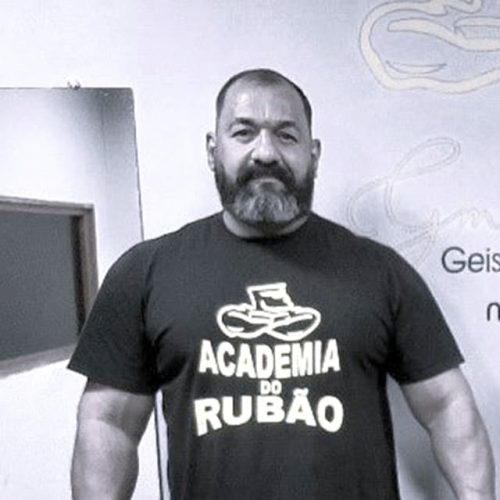 Luto | Droga em ônibus | Bloqueios | Prêmio ‘mais inglês’ | Recadastramento