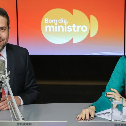 Fim da escala 6×1 pode ter transição para micro e pequenas empresas