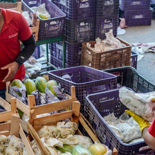 Prévia da inflação de março fica em 0,64%, pressionada por alimentos