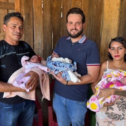 Vera-MT: Prefeito visita mulher que deu à luz a trigêmeos