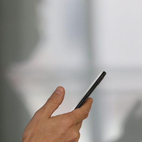 Instabilidade do Pix em grandes cidades coincide com falha na Amazon