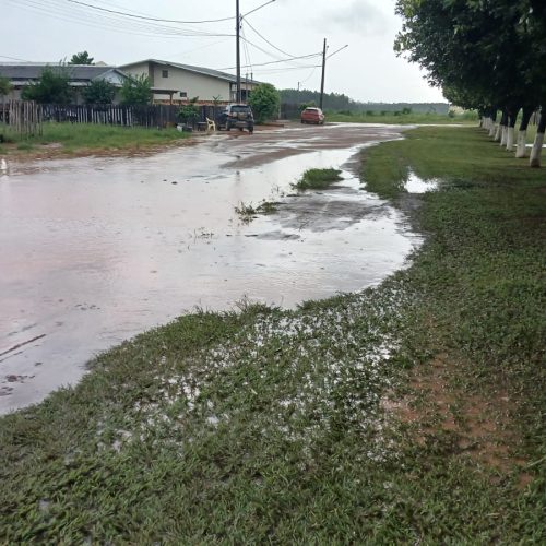 CLIMA E TEMPO: Após uma manhã de muito sol e calor a chuva voltou a castigar produtores rurais de ItanhangÁ-MT